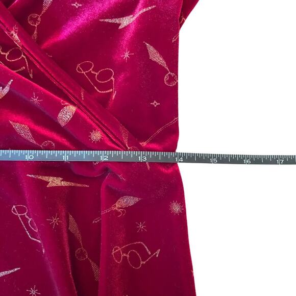 Harry Potter Burgundy Velvet Long Sleeve Dress - Hot Topic Size Medium 695D - Picture 9 of 11